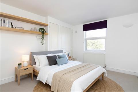 2 bedroom flat to rent, West Hill, London