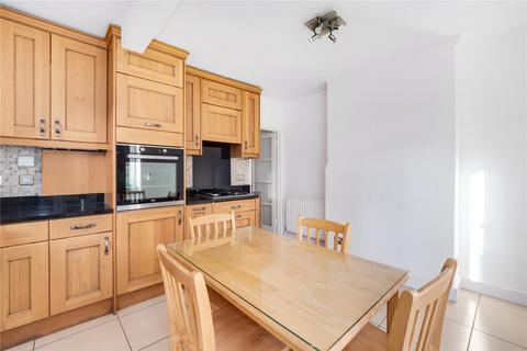 2 bedroom flat to rent, Radbourne Road, London, SW12