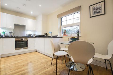 2 bedroom apartment for sale, Weir Road, Bexley