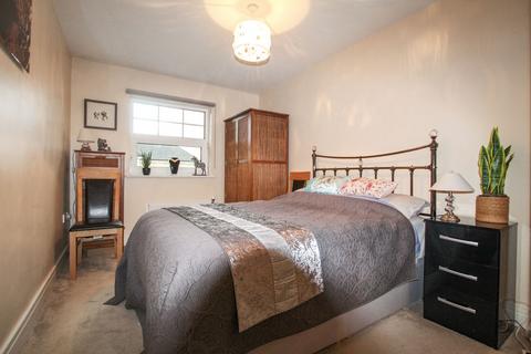2 bedroom apartment for sale, Weir Road, Bexley