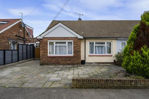 4 bedroom semi-detached bungalow for sale, Chestnut Grove, Wilmington