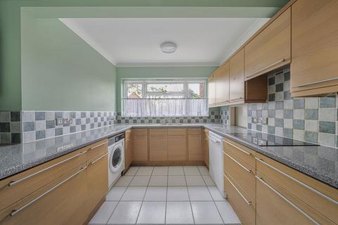 4 bedroom semi-detached bungalow for sale, Chestnut Grove, Wilmington