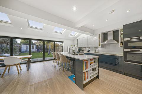 4 bedroom semi-detached house for sale, Cavendish Avenue, Welling