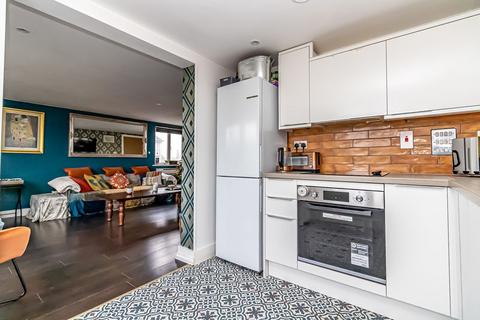 2 bedroom flat for sale, Fort Cumberland Road, Southsea