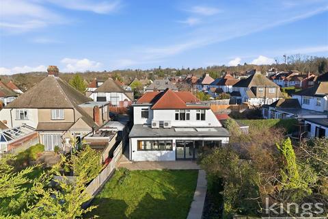 5 bedroom detached house for sale, Croft Close, London