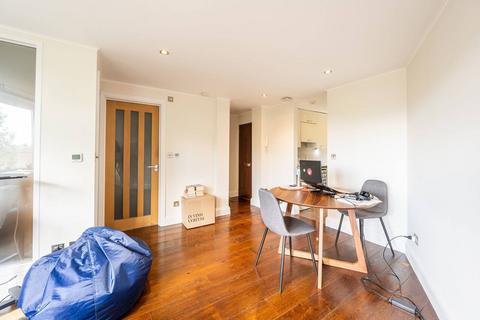 1 bedroom flat to rent, St Quintin Gardens, North Kensington, London, W10