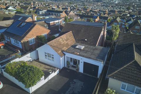 5 bedroom detached house for sale, Sussex Close, Exeter