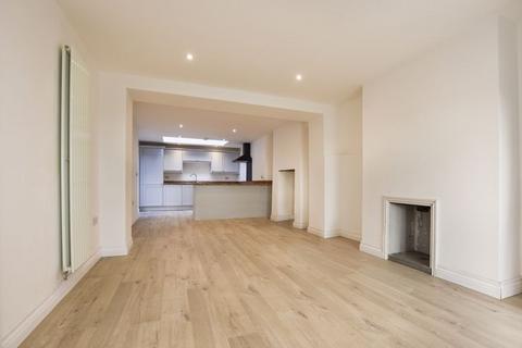 3 bedroom terraced house for sale, Stamford Road, Stamford
