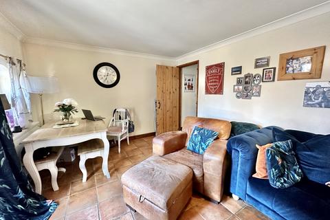 4 bedroom house to rent, Emmerson Terrace, Westfield Road, Banwell