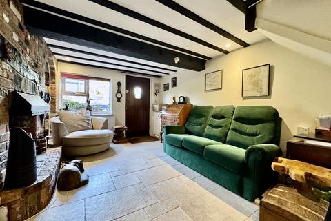 3 bedroom cottage for sale, Cores End Road, Bourne End SL8