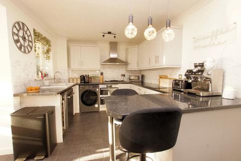 3 bedroom semi-detached house for sale, Swift Close, Lee-On-The-Solent, PO13