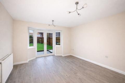 3 bedroom townhouse to rent, Kilton Avenue, Mansfield