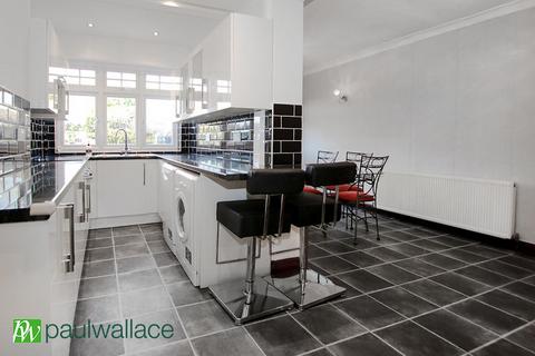 5 bedroom semi-detached house for sale, Churchgate Road, West Cheshunt