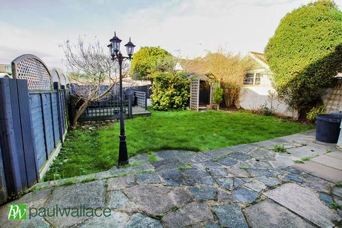 5 bedroom semi-detached house for sale, Churchgate Road, West Cheshunt