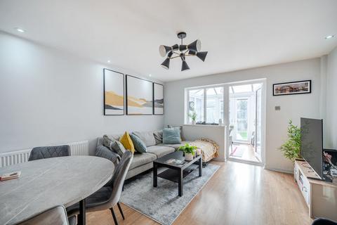 2 bedroom terraced house for sale, Chipstead Valley Road, Coulsdon CR5