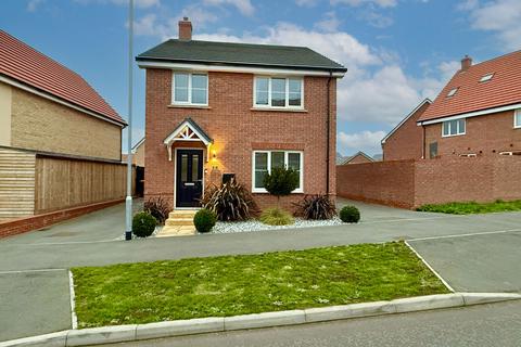 4 bedroom detached house for sale, Ramsay Drive, Leighton Buzzard LU7