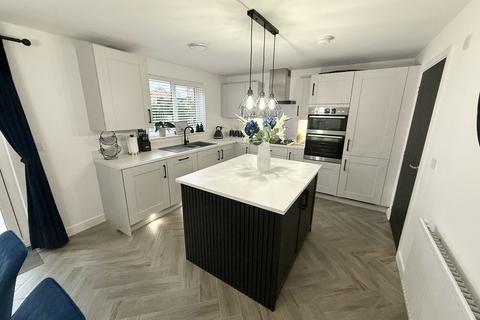 4 bedroom detached house for sale, Ramsay Drive, Leighton Buzzard LU7