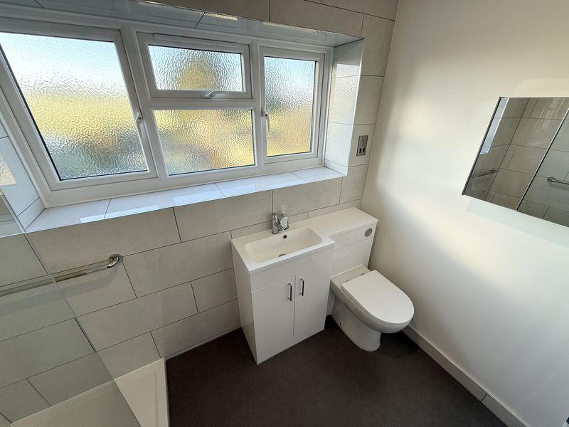 Shower Room with WC