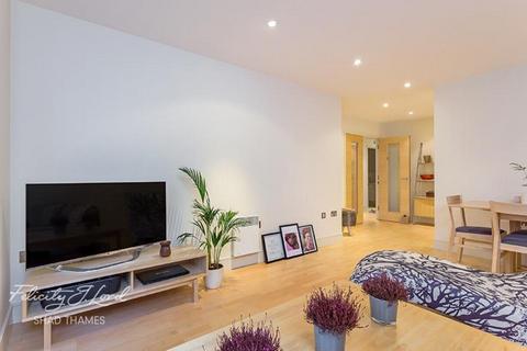 1 bedroom apartment to rent, Cayenne Court, London