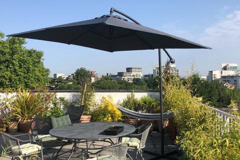 2 bedroom penthouse for sale, Burton Lodge, Portinscale Road, SW15