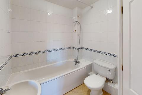 2 bedroom flat to rent, Grenville Road, Chafford Hundred, Grays, RM16