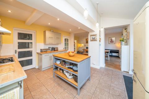 3 bedroom semi-detached house for sale, Lodge Crescent, Hagley DY9