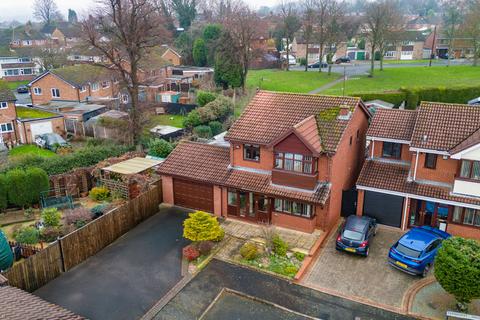 4 bedroom detached house for sale - Fernhurst Drive, Brierley Hill DY5