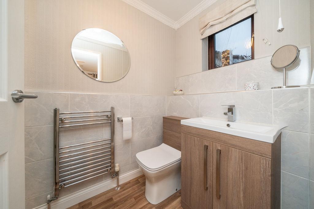 Bedroom 1 en suite