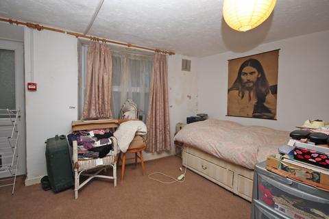 undefined, Market Street, Caernarfon, Gwynedd, LL55