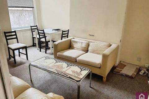 3 bedroom terraced house to rent, Ruskin Avenue, Manchester, Greater Manchester, M14