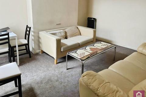 3 bedroom terraced house to rent, Ruskin Avenue, Manchester, Greater Manchester, M14