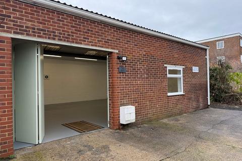 Warehouse to rent, Brookers Rd Billingshurst RH14 9UR