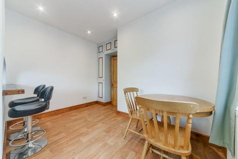 2 bedroom maisonette to rent, Kingston Road, Wimbledon Chase, SW20 8JR