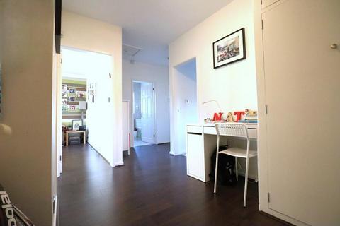 2 bedroom flat for sale, Hillside Road, Hale WA15