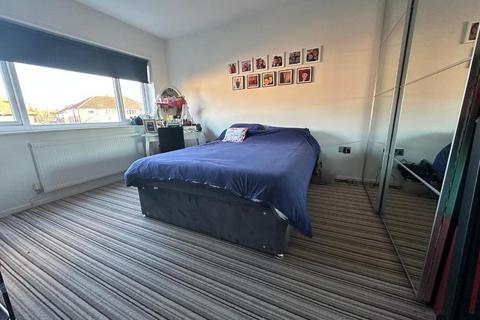 2 bedroom flat for sale, Hillside Road, Hale WA15
