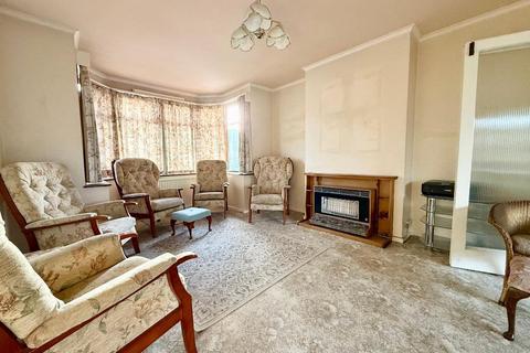 3 bedroom semi-detached house for sale, Egdon Drive, Old Bedford Road Area, Luton, Bedfordshire, LU2 7AZ
