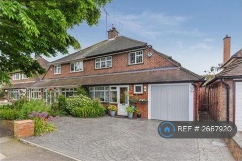 3 bedroom semi-detached house to rent, Cedar Avenue, South Ruislip, HA4