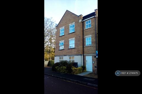 3 bedroom flat to rent, Wren Close, Stapleton, Bristol, BS16
