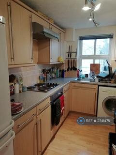 3 bedroom flat to rent, Wren Close, Stapleton, Bristol, BS16
