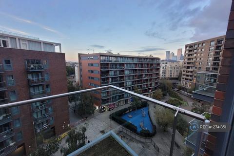 1 bedroom flat to rent, Surrey Quays Road, London, SE16