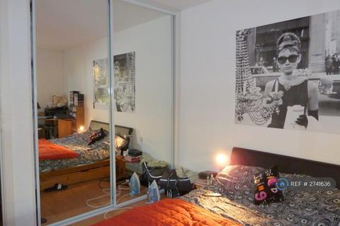 1 bedroom flat to rent, Montana Building, London, SE13