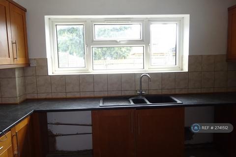 3 bedroom terraced house to rent, Eastbrook Hill, Desborough, Kettering, NN14