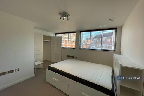 2 bedroom flat to rent, High Street, Kingston Upon Thames, KT1