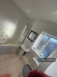 1 bedroom flat to rent, Dunblane Avenue, Stockport, SK4
