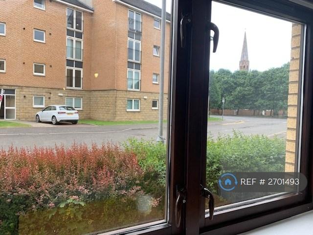Off The Main Road, 1 Minute Walk To Bus Stop