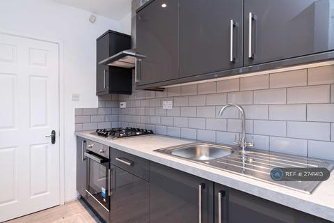 3 bedroom terraced house to rent, Bathley Street, Nottingham, NG2