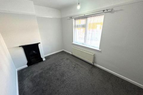 3 bedroom end of terrace house to rent, St Albans Road, Arnold, Nottingham, NG5 6GT