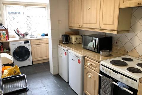 1 bedroom terraced house to rent, Alderton Road, Croydon, Surrey, CR0