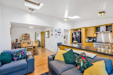 4 bedroom detached house for sale, Wiltshire Close, Woolston, WA1