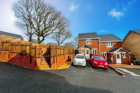 undefined, Clos Oakdale, Gellihaf, NP12